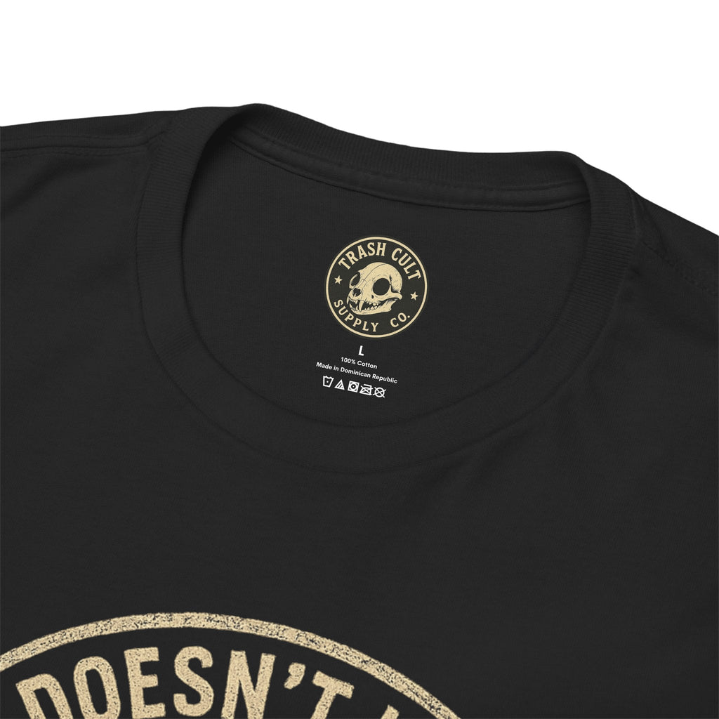 “What Doesn’t Kill You Makes You Stronger” Skull & Bow T-Shirt – Vintage Grunge Graphic | Gildan 5000
