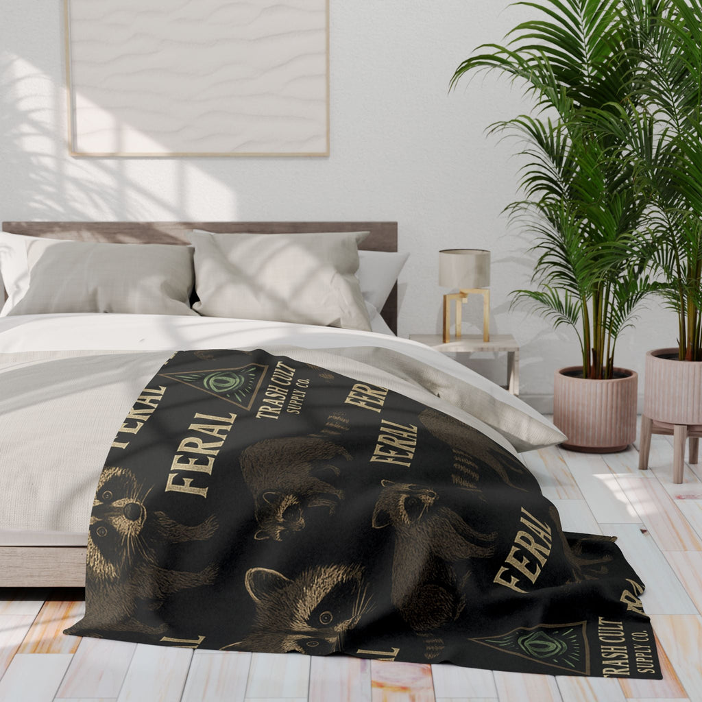 Feral Raccoon Arctic Fleece Blanket, Cozy Wildlife Blanket, Unique Gift for Animal Lovers, Soft Throw for Home Decor, Perfect for Camping