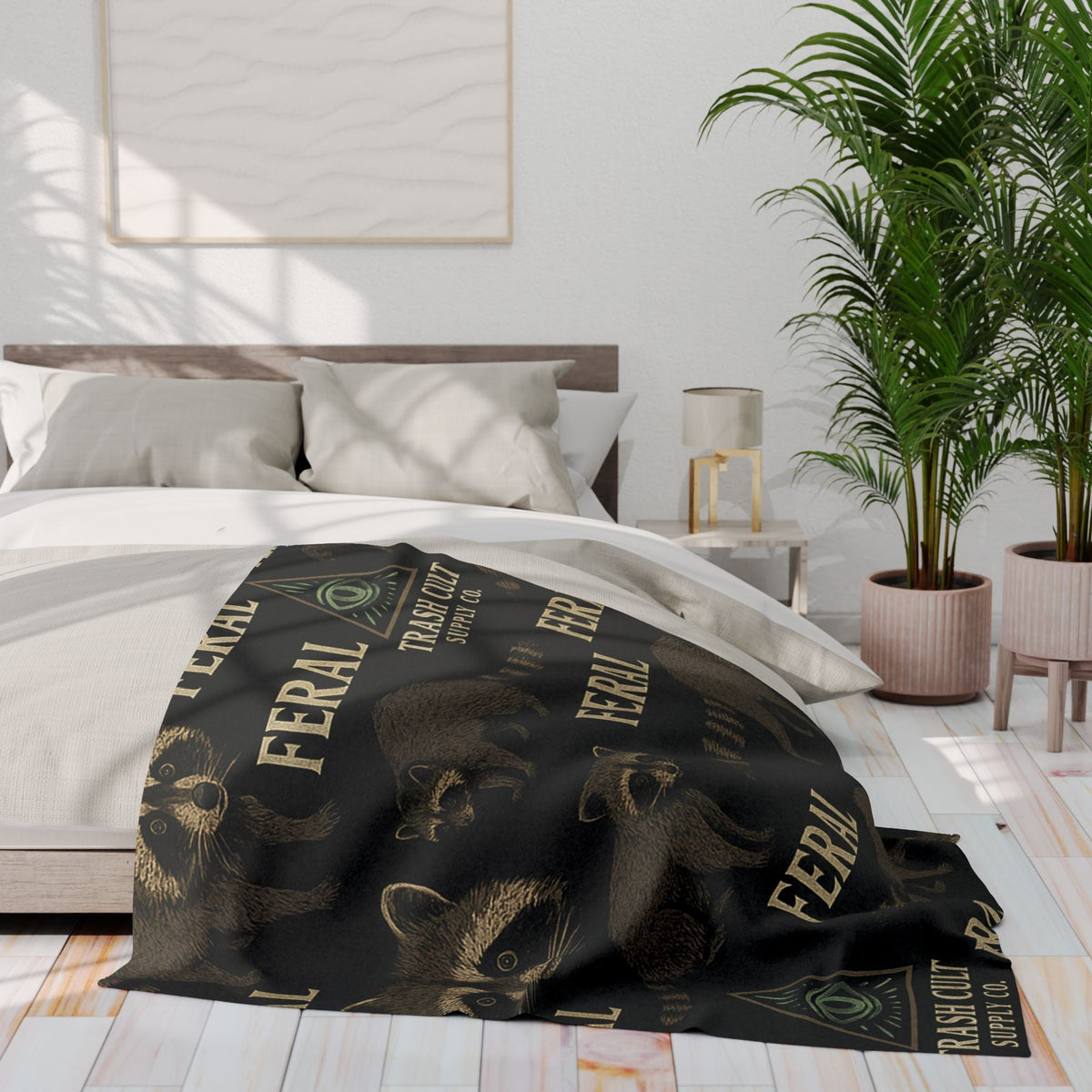 Feral Raccoon Arctic Fleece Blanket, Cozy Wildlife Blanket, Unique Gift for Animal Lovers, Soft Throw for Home Decor, Perfect for Camping